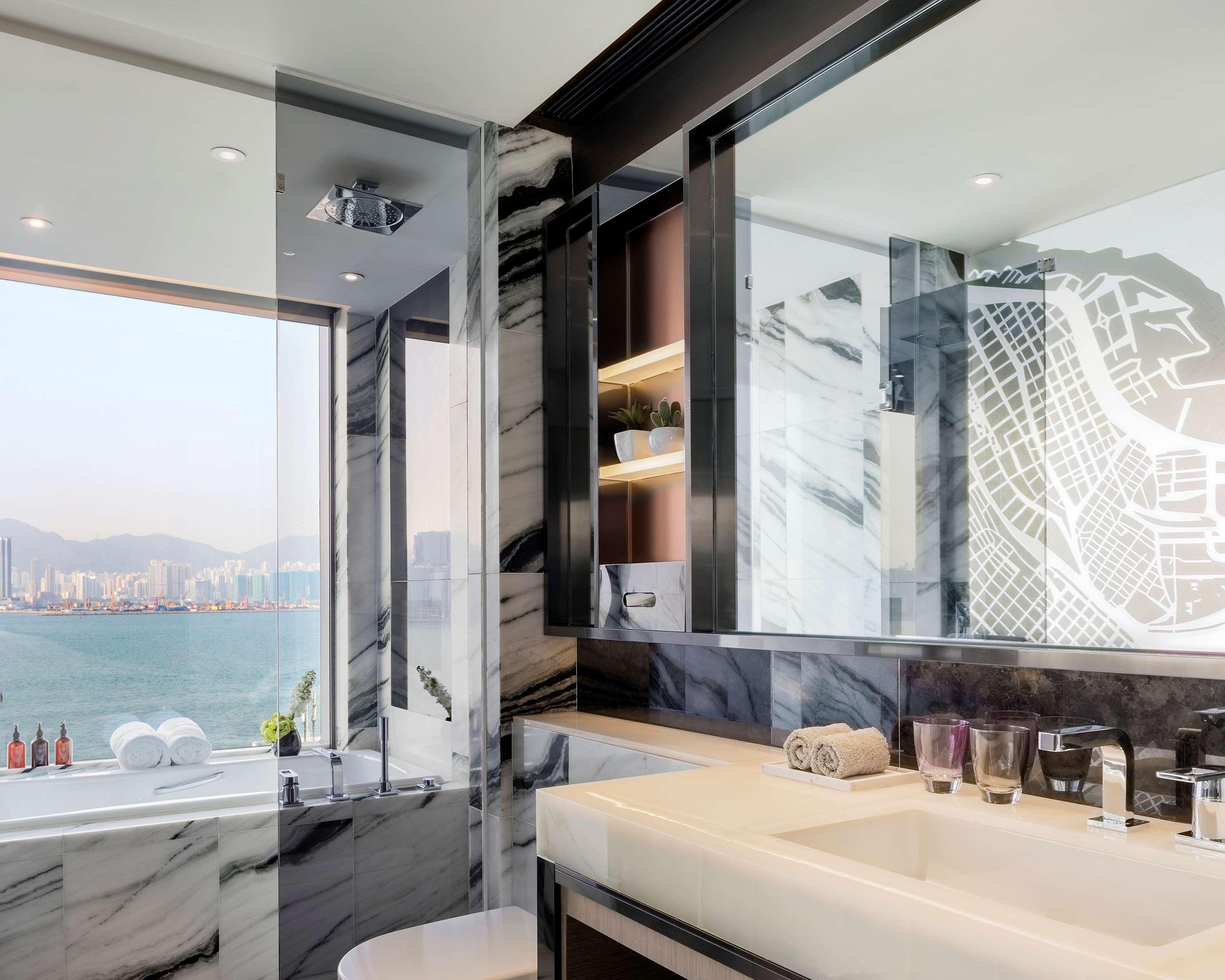 Hyatt Centric Victoria Harbour 4* Hong Kong